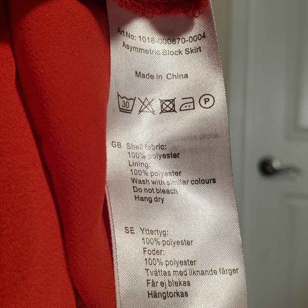 NA-KD asymmetric block skirt red - Picture 7 of 7